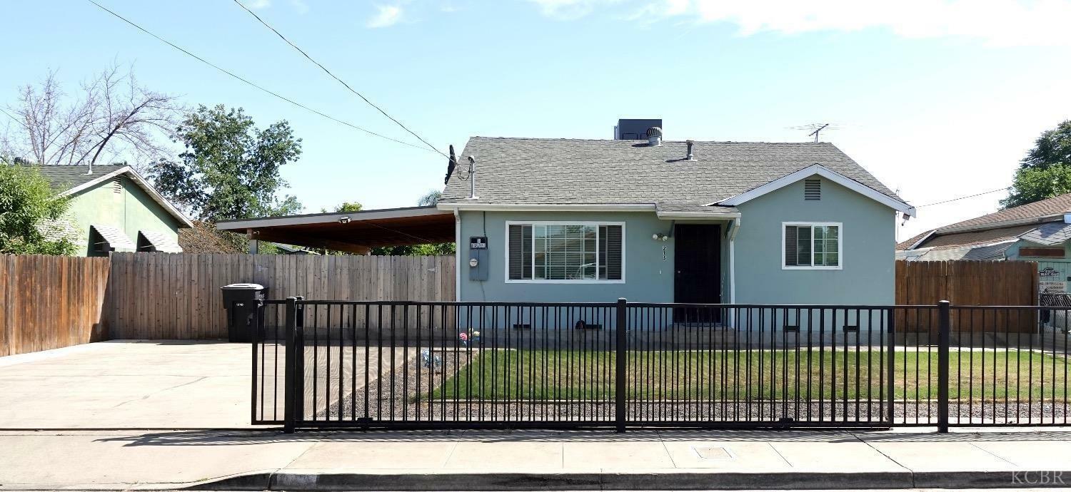 215 W Vine Avenue  Visalia CA 93291 photo