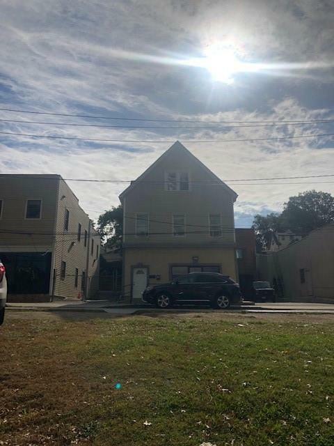 17 S Macquesten Parkway 2nd Floor  Mount Vernon NY 10550 photo