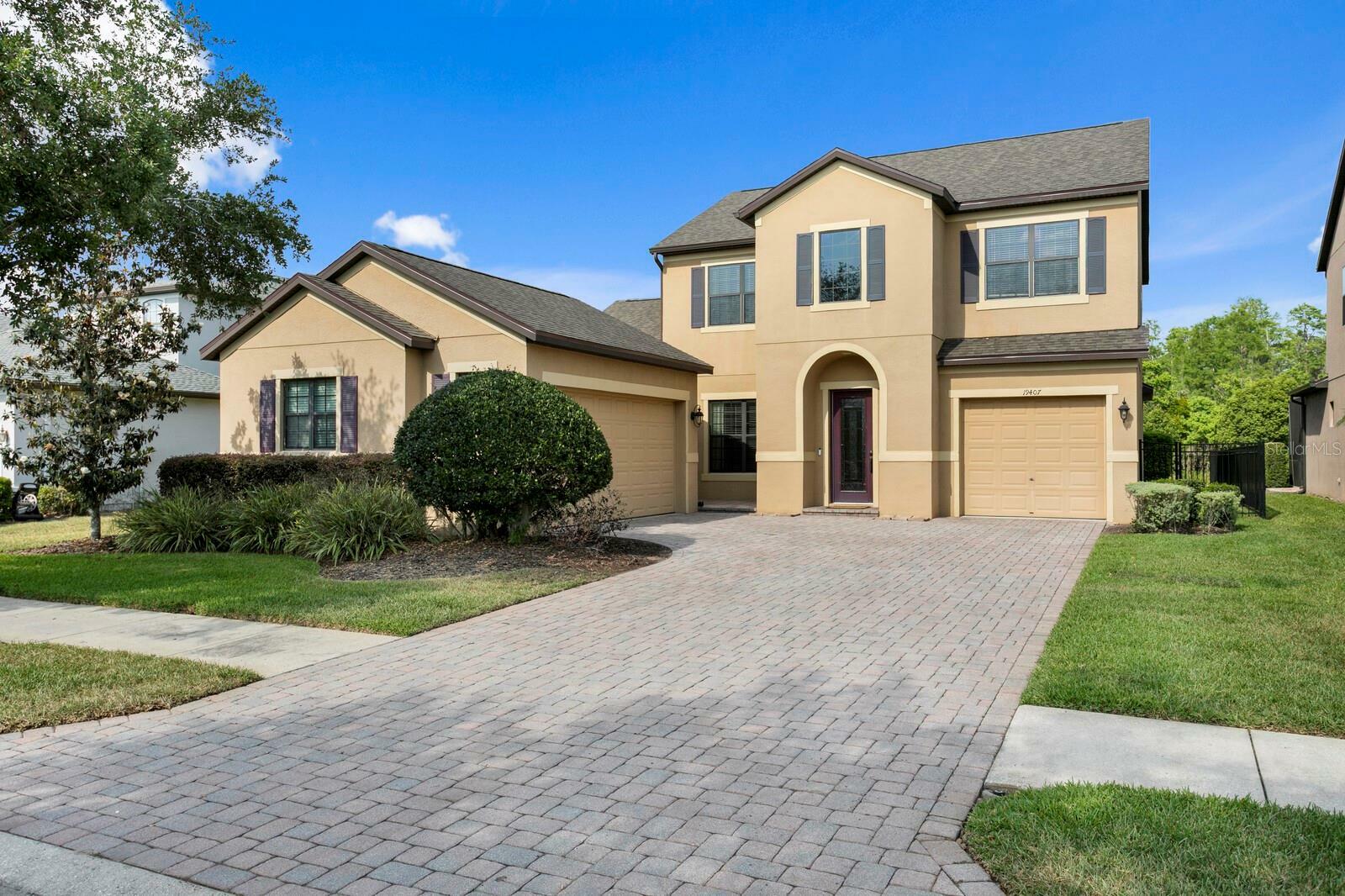 Property Photo: 19407 Sweet Grass Way FL 33558
