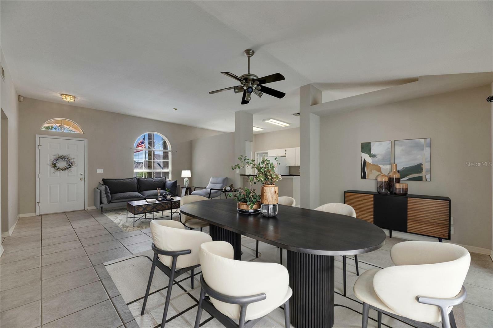 Property Photo: 812 Amethyst Way FL 33594
