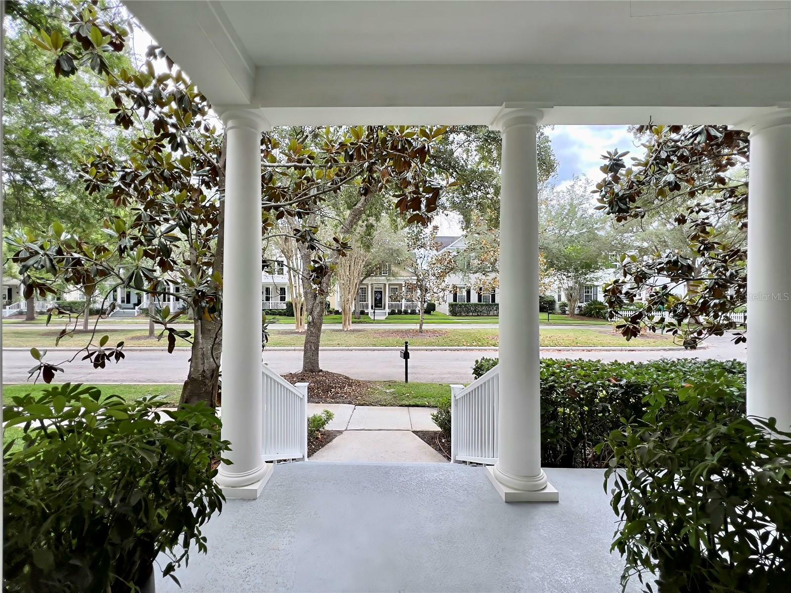 Property Photo: 616 Nadina Place FL 34747