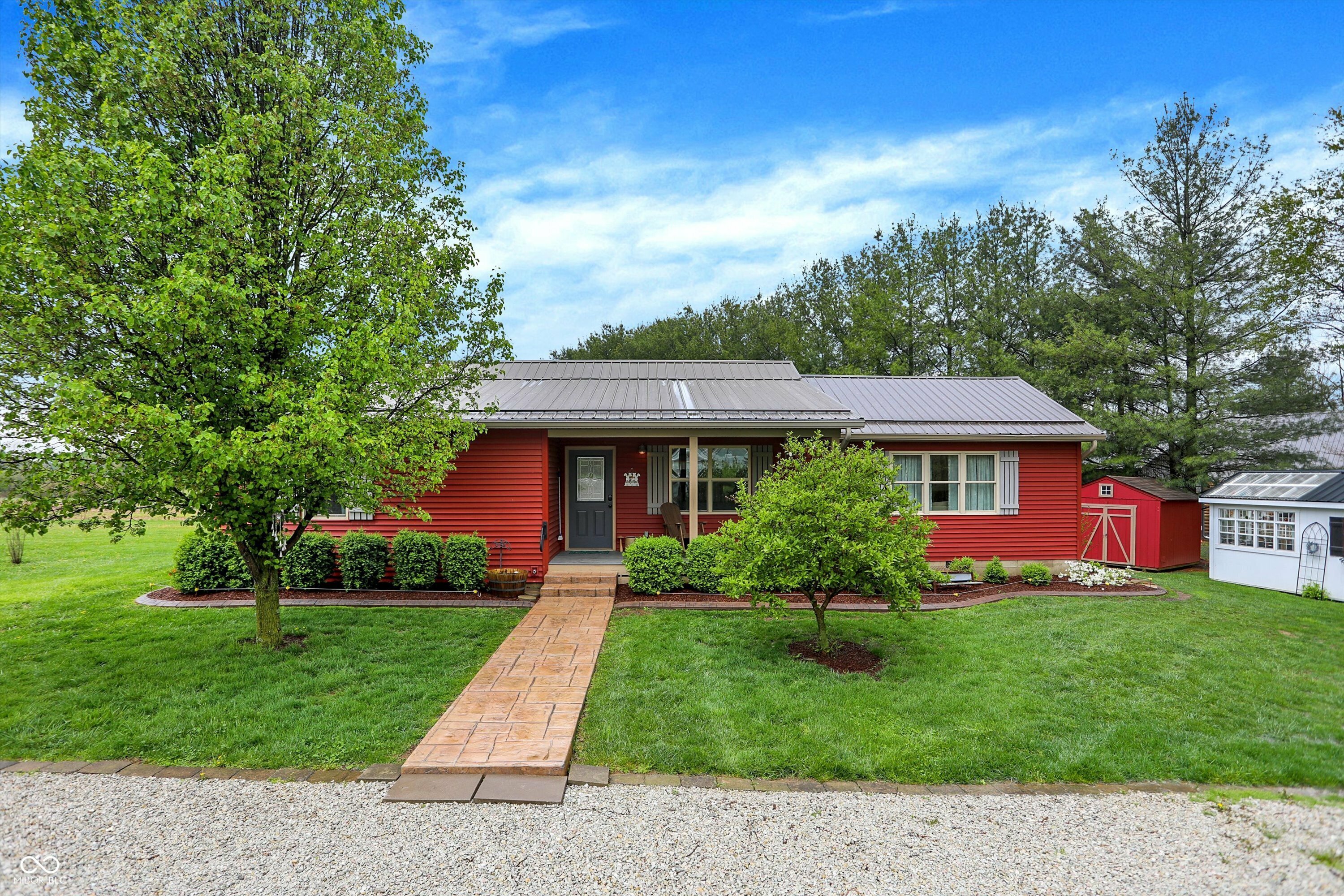 Property Photo: 1630 N 400 W IN 46106