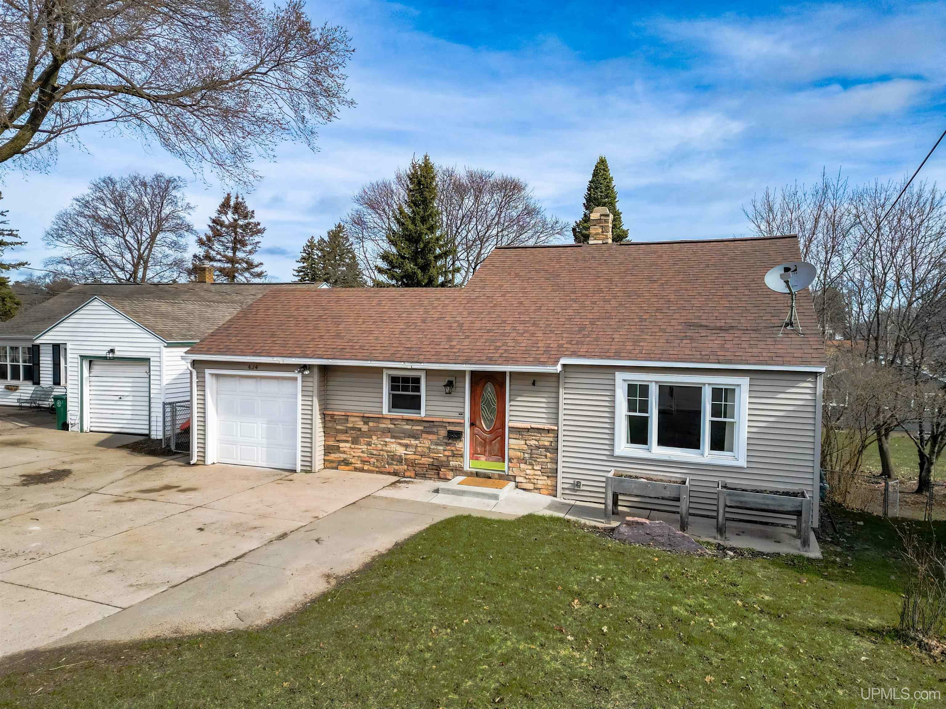 Property Photo: 434 W Ridge Street MI 49855
