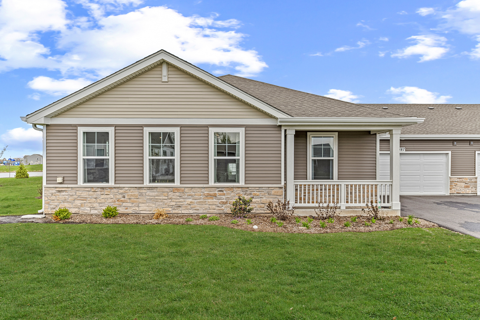 Property Photo: 1187 Sonoma Court IL 60140