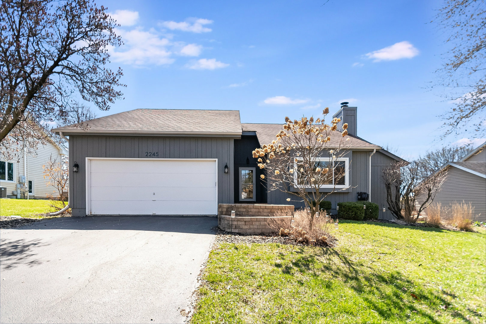 Property Photo: 2245 Lakeside Drive IL 60504