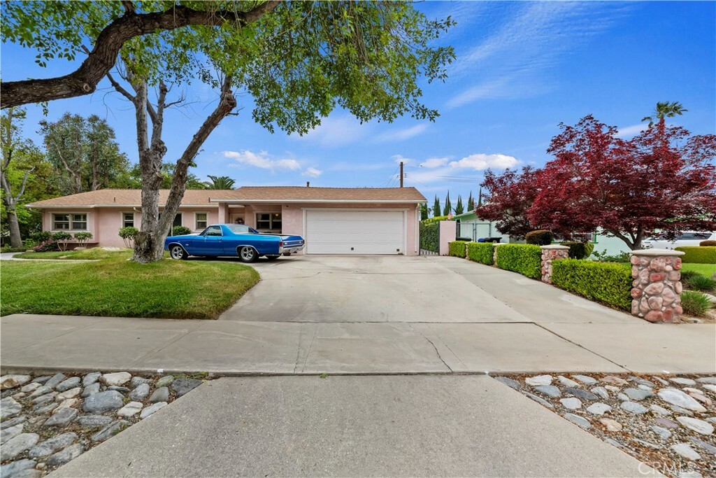 Property Photo: 1327 Grove Avenue CA 91786