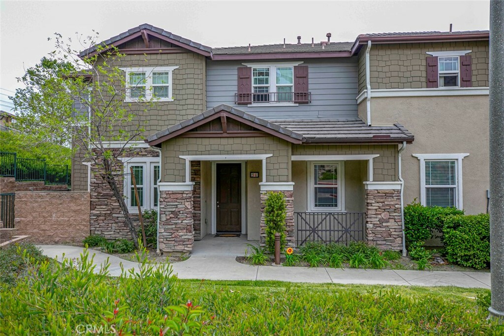 Property Photo: 16652 Nicklaus Drive 94 CA 91342