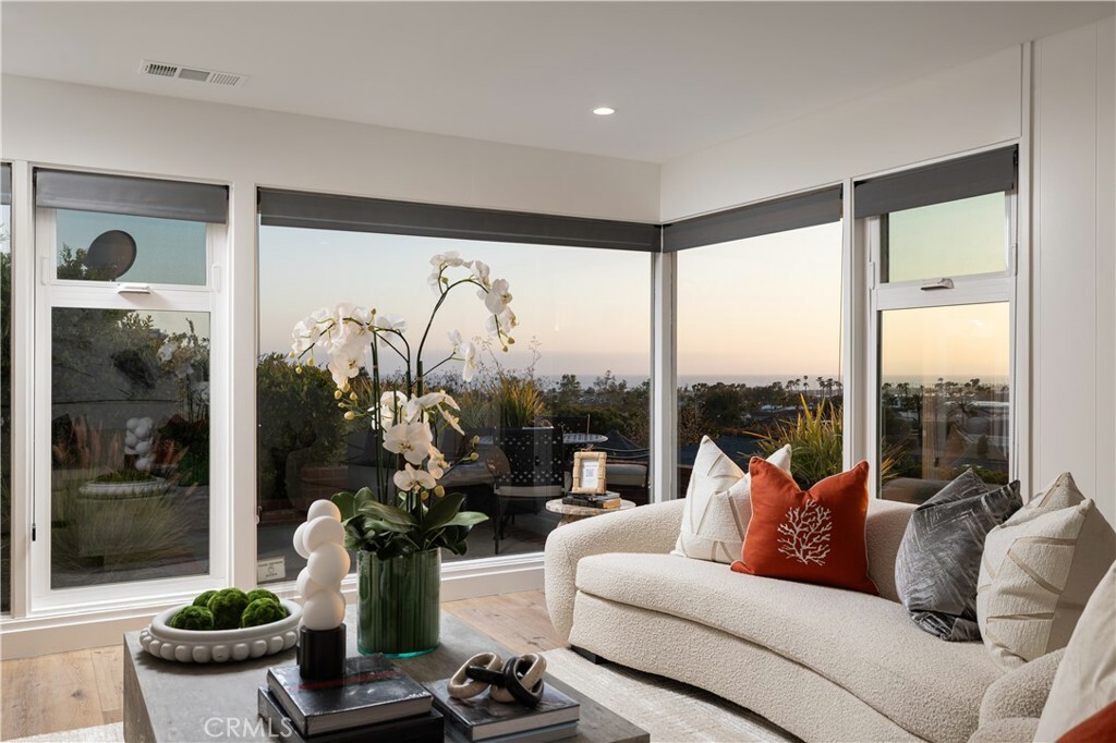 Property Photo:  1007 White Sails Way  CA 92625 