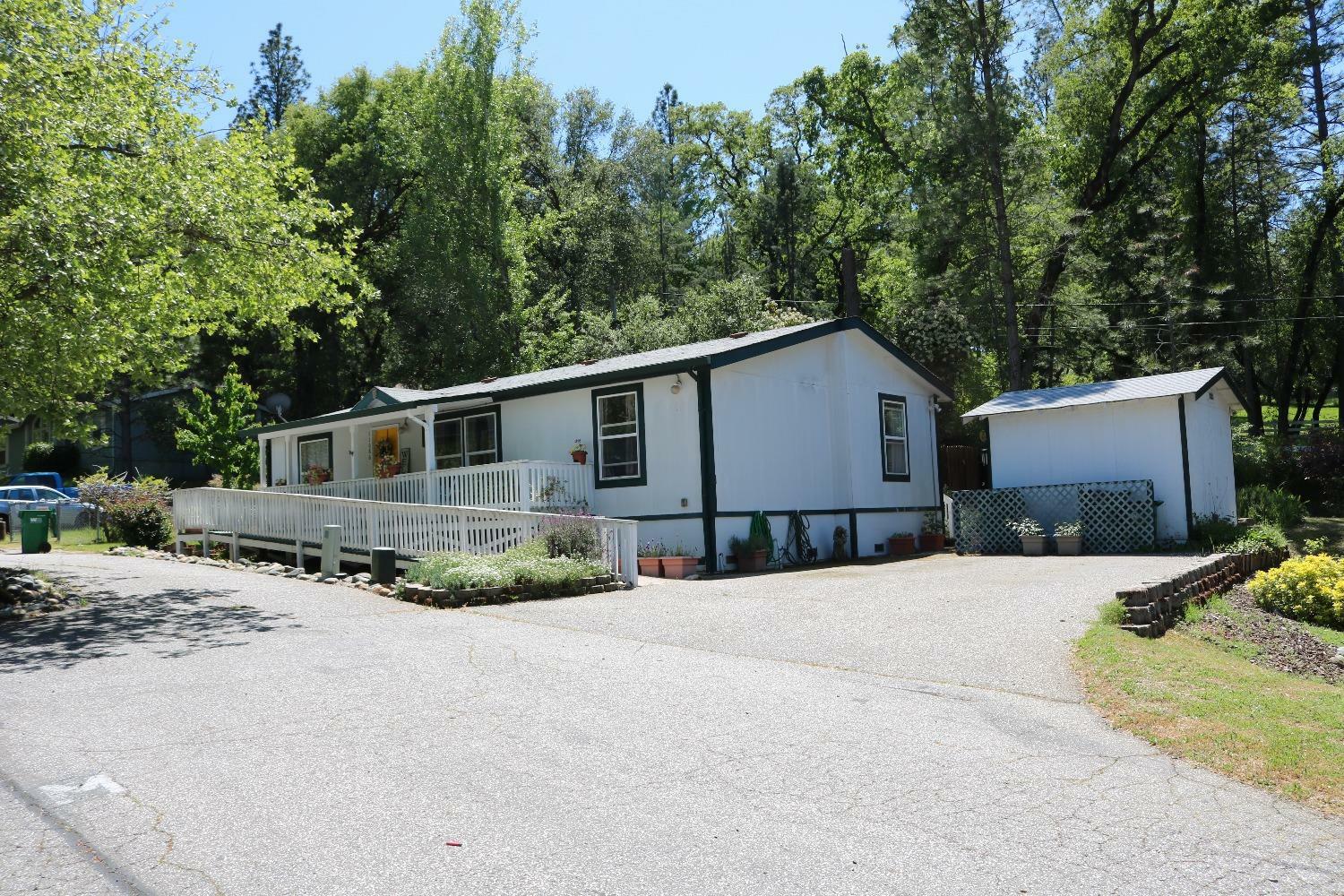 Property Photo: 11086 Sierra Circle CA 95946