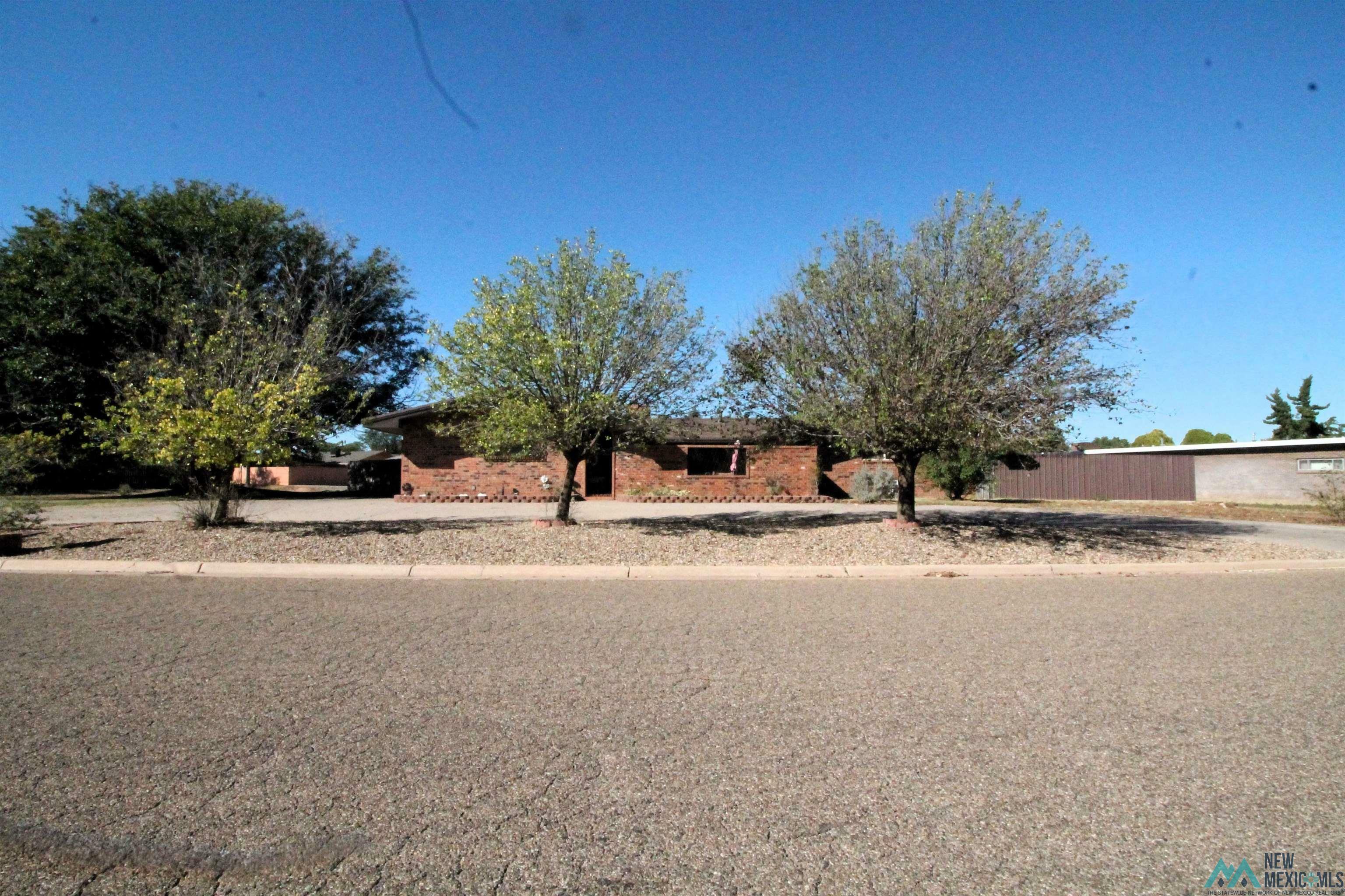 Property Photo: 1500 Fairmont Court NM 88101