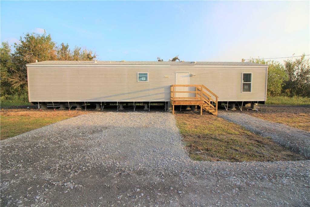 Property Photo: 32784 Highway 11 LA 70041