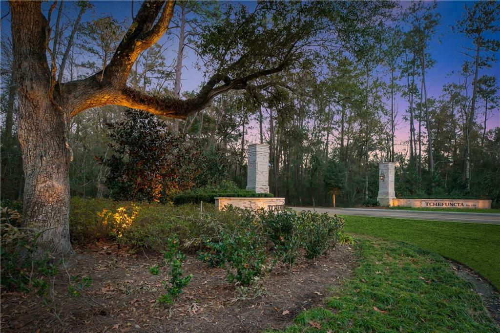 Property Photo: 14 Wax Myrtle Lane LA 70433