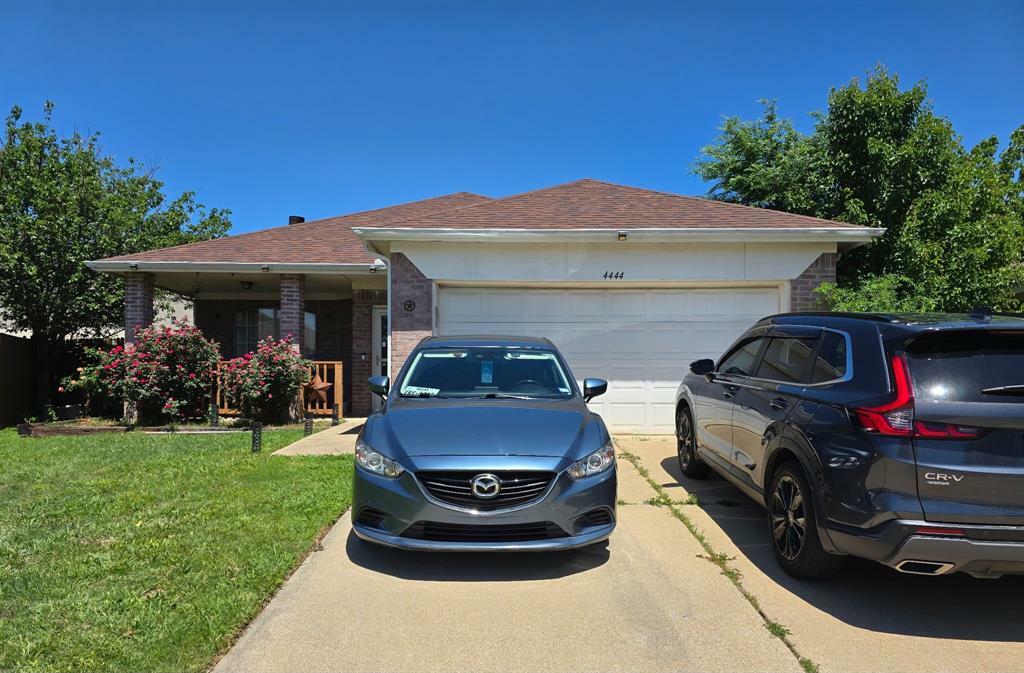 Property Photo: 4444 Park Creek Court TX 76137