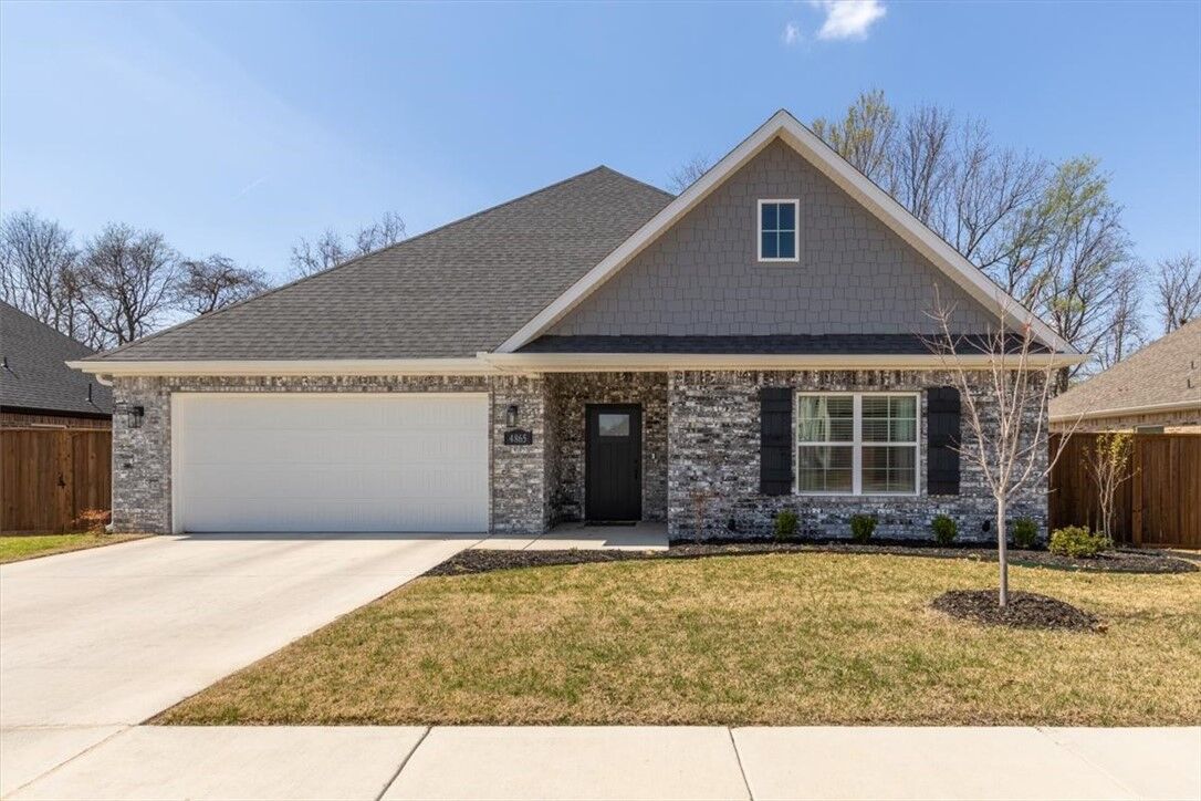 Property Photo:  4865 N Marshall Avenue  AR 72764 