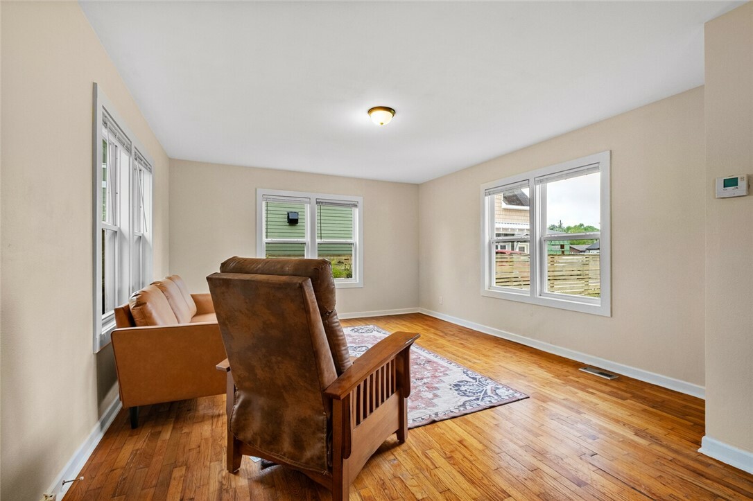 Property Photo: 813 NW A Street AR 72712