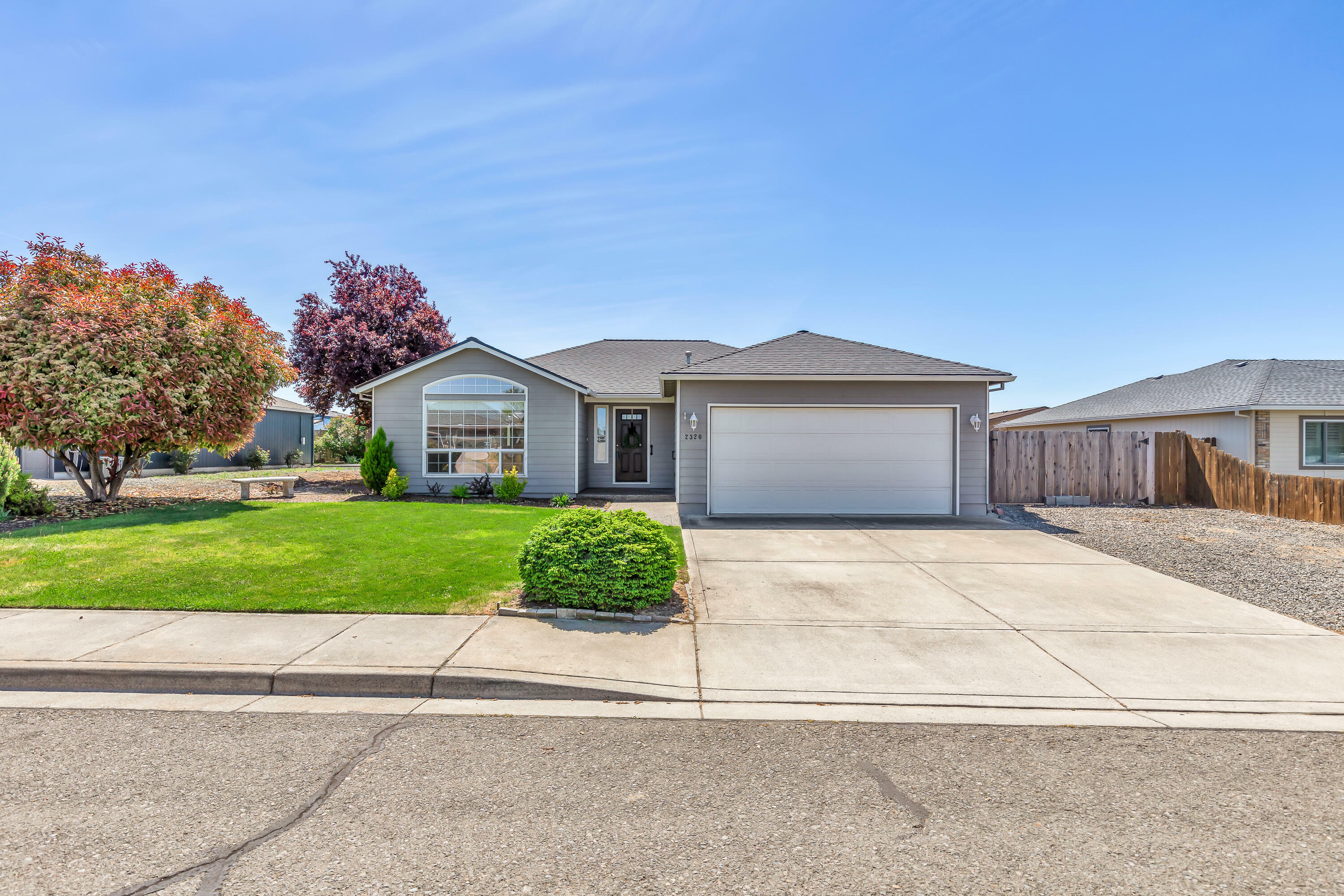 Property Photo: 2320 Savannah Drive OR 97502