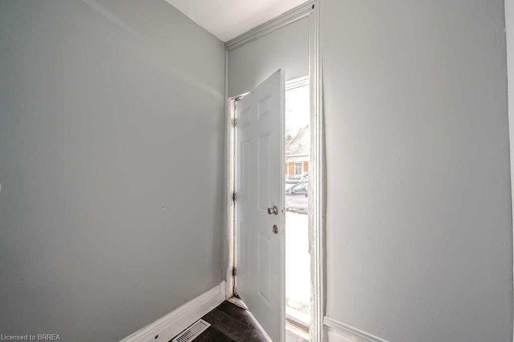 Property Photo: 39 Park Avenue ON N3S 5H2
