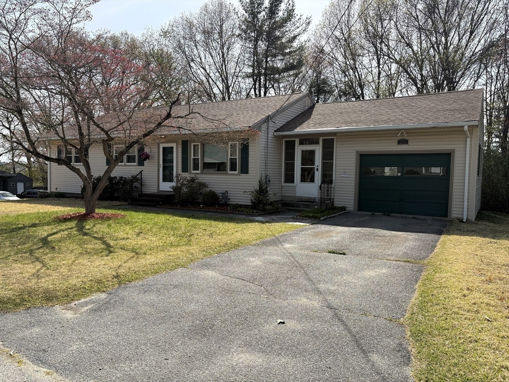 Property Photo: 25 Glen Forest Ln MA 01844