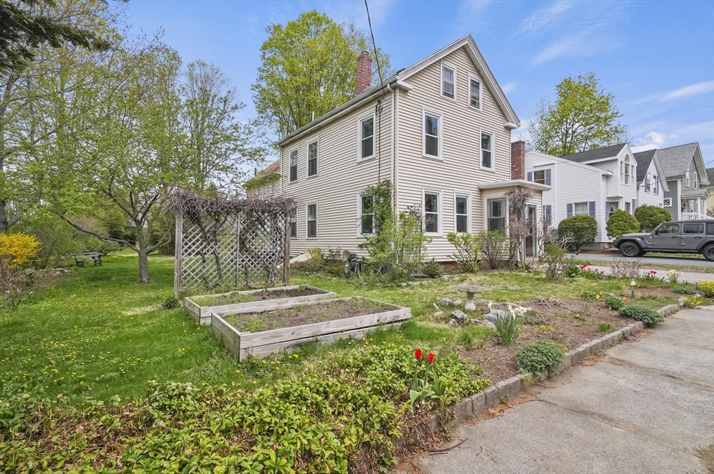 Property Photo:  57 Mount Vernon St  MA 01867 