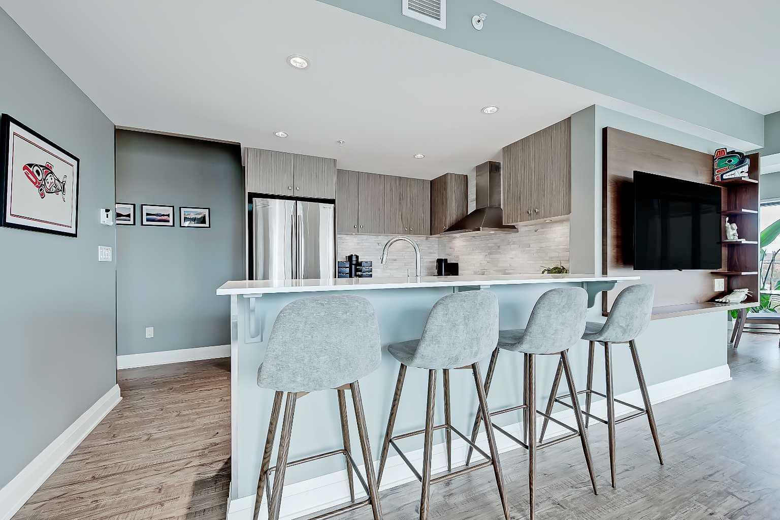 Property Photo: 930 6 Avenue SW 2306 AB T2P 1J3