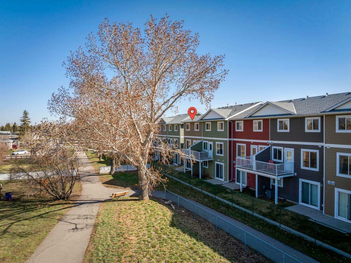 Property Photo: 800 Yankee Valley Boulevard SE 406 AB T4A 2L1