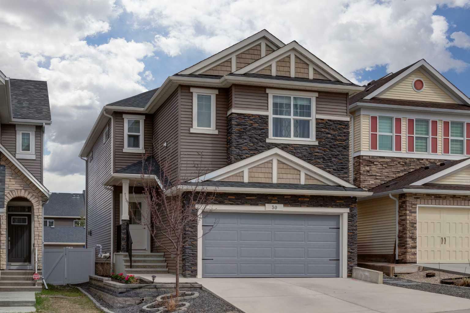 Property Photo: 30 Nolanhurst Gardens NW AB T3R 1S8