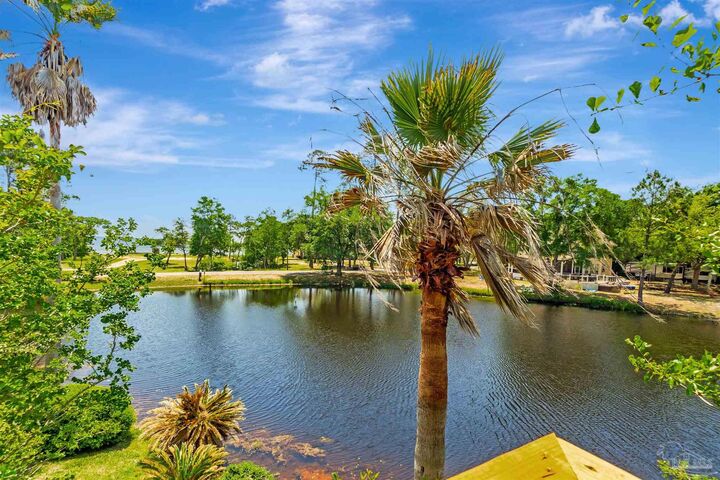Property Photo: 7208 Bayshore Dr FL 32583