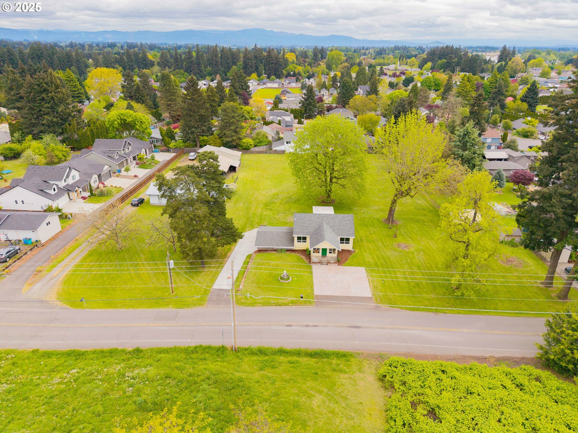 Property Photo: 10003 NE 39th Ave WA 98686