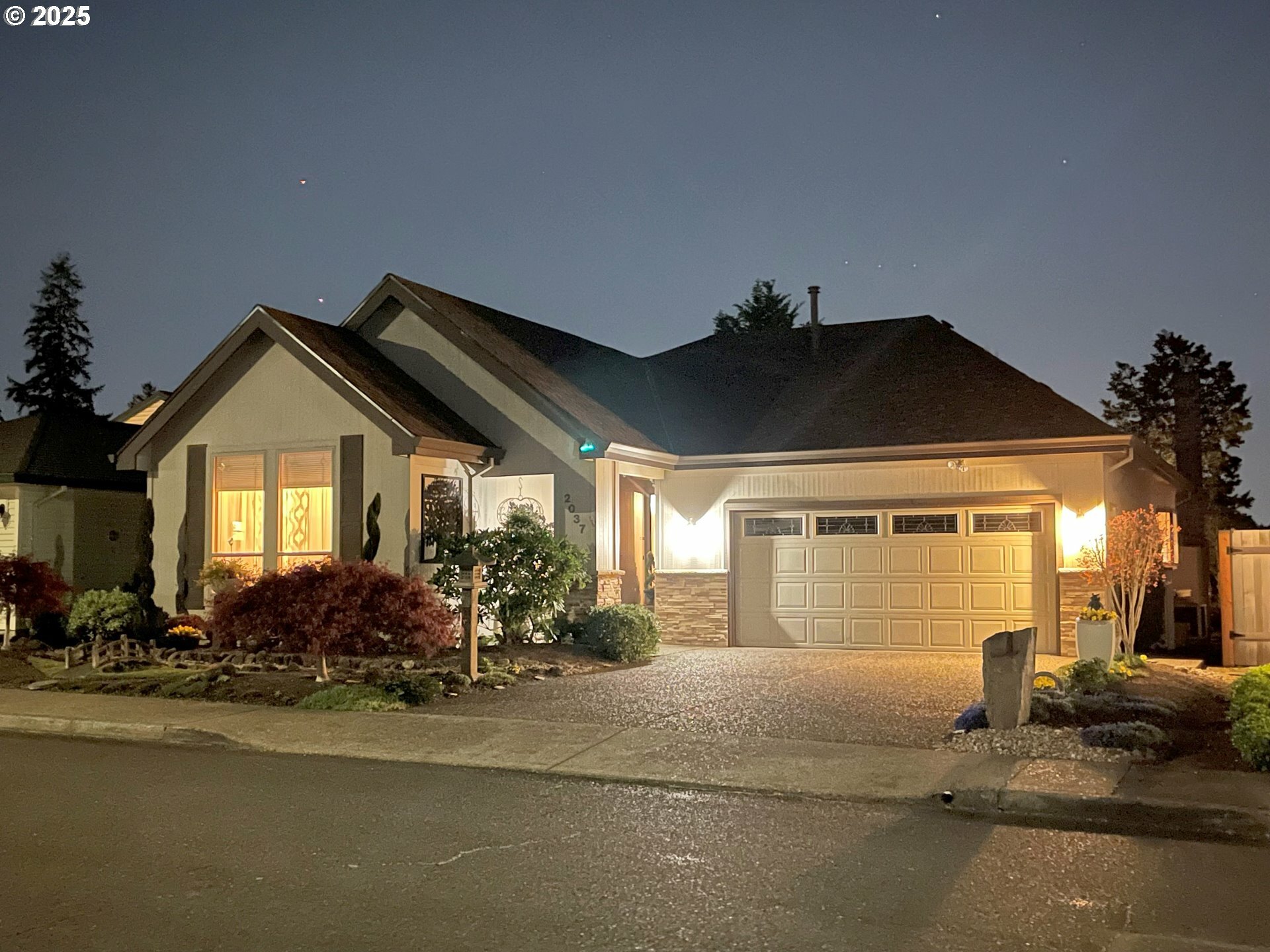 Property Photo: 2037 NE 158th Pl OR 97230