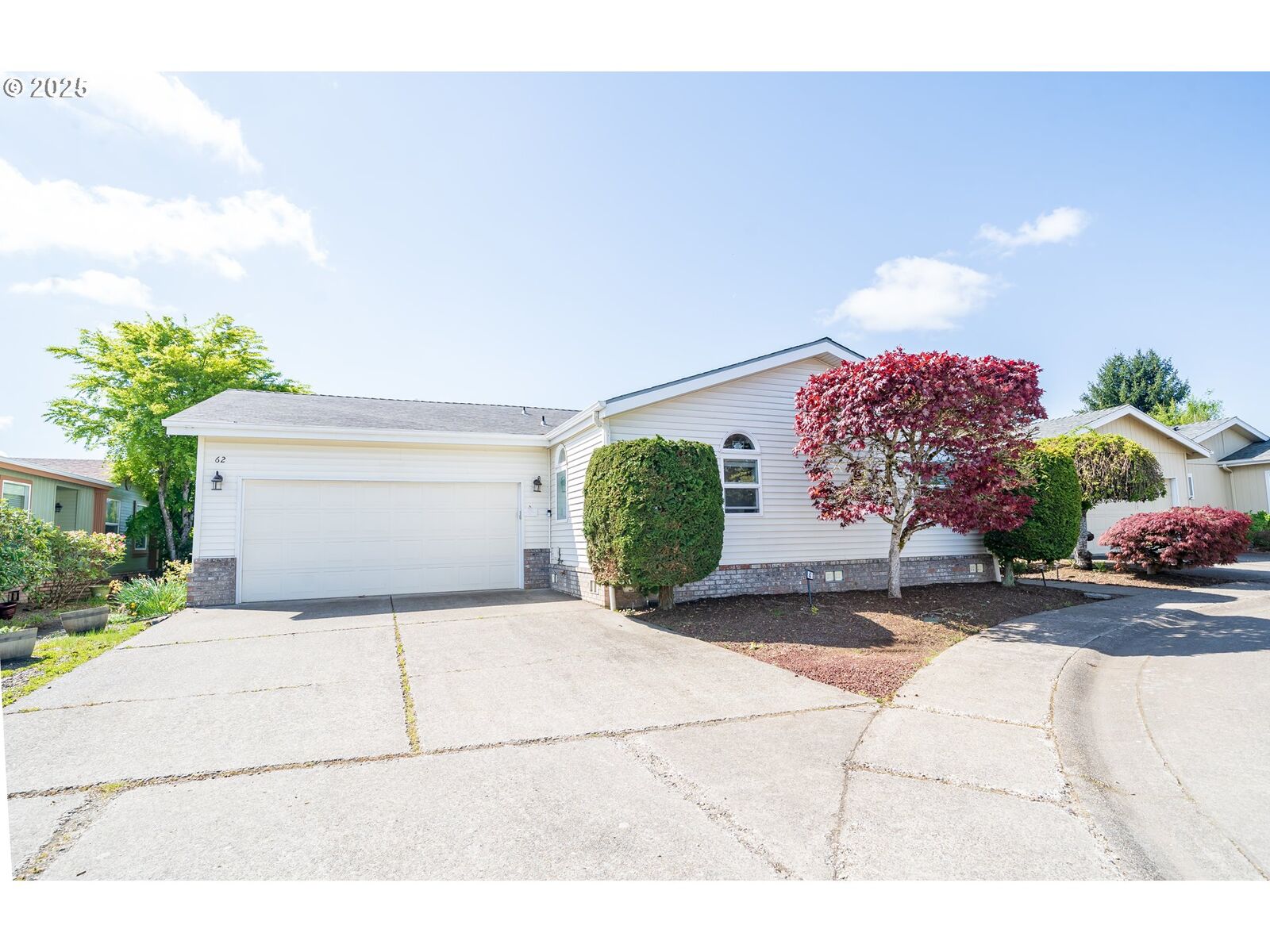 Property Photo:  2120 Robins Ln SE 62  OR 97306 