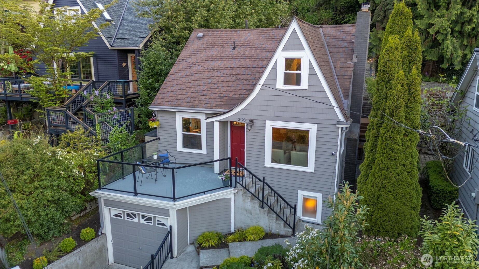 Property Photo: 2423 Everett Avenue E WA 98102