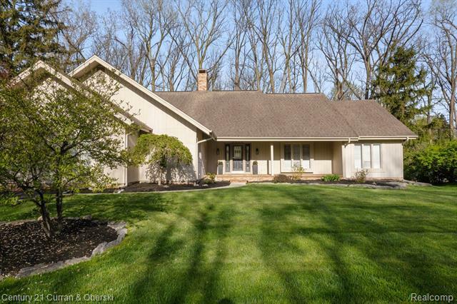 Property Photo: 9030 Northampton Drive MI 48170
