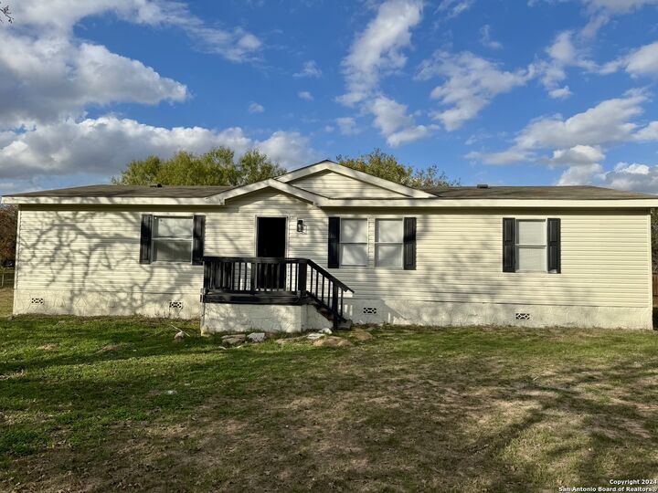 5111 Savannah Woods  Von Ormy TX 78073 photo