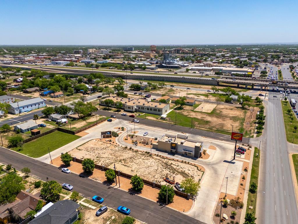 330 W 9th St  San Angelo TX 76903 photo