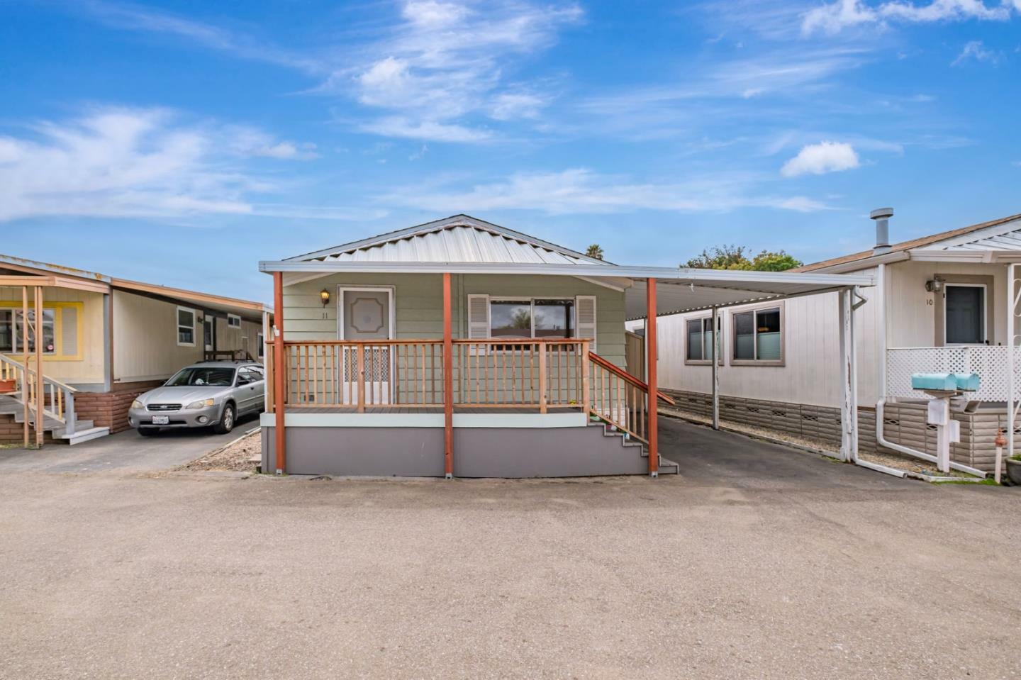 Property Photo:  998 38th Avenue 11  CA 95062 