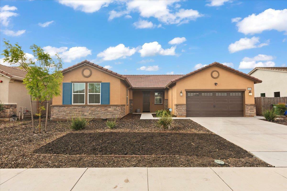 Property Photo: 829 Crow Creek Circle CA 95632