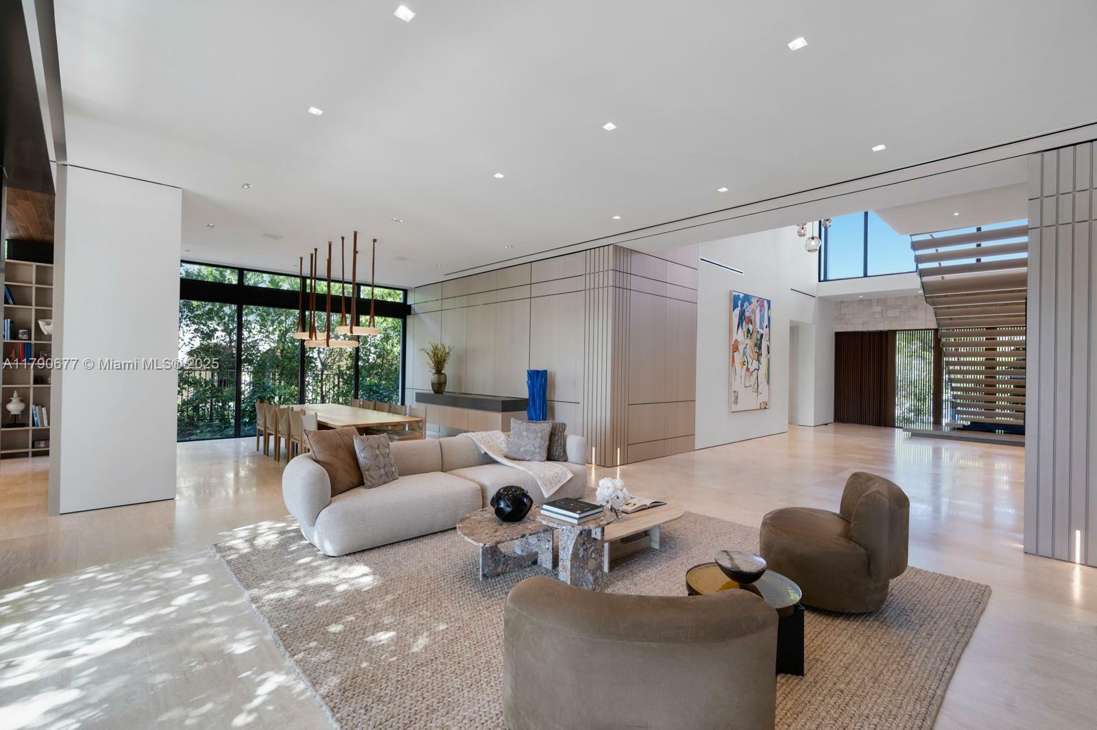 Property Photo: 194 S Island Dr FL 33160