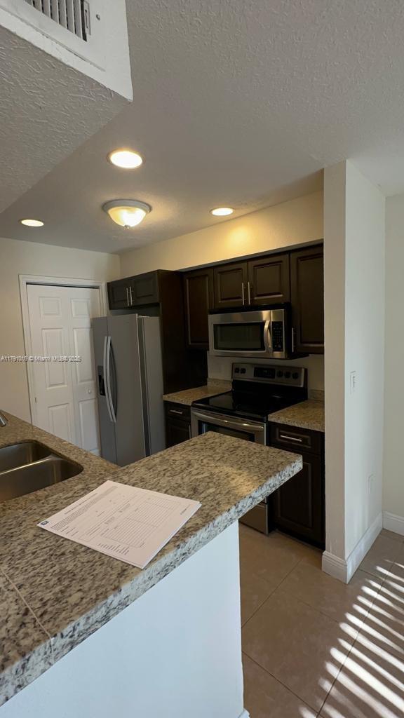 2341 NW 33 St 404  Oakland Park FL 33309 photo
