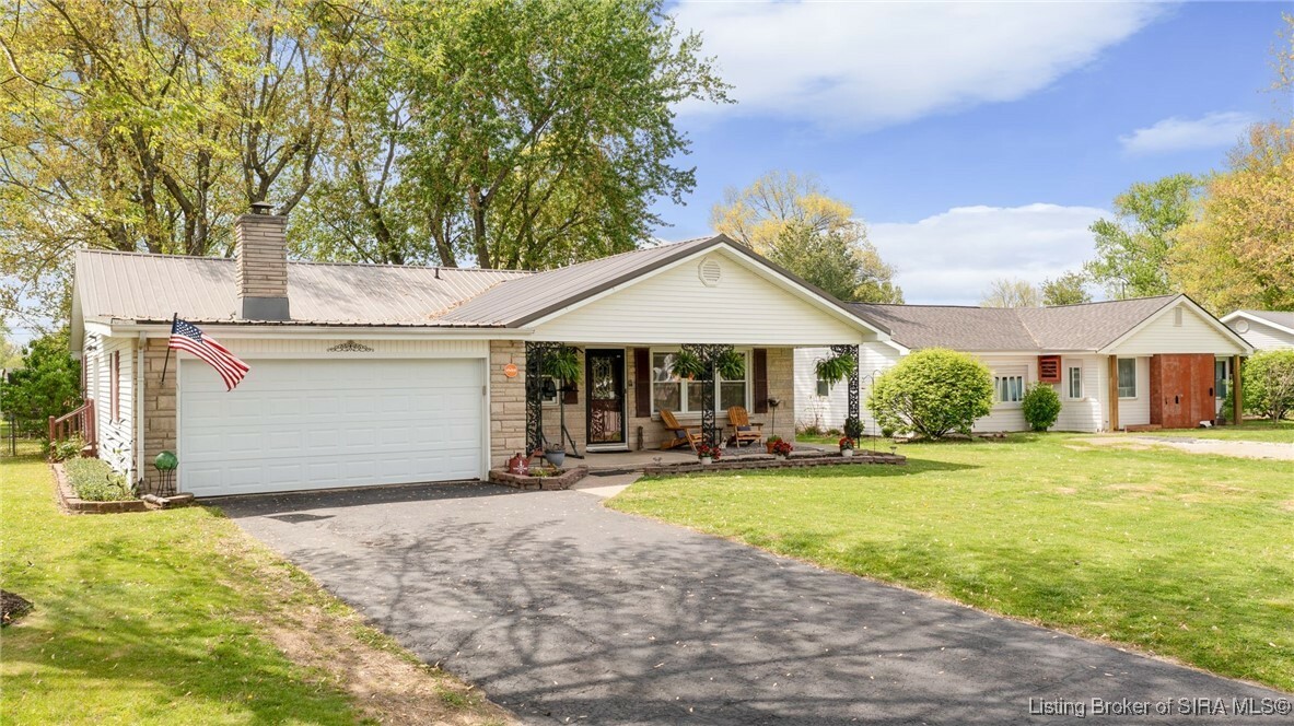 Property Photo: 2421 Cypress Street IN 47250