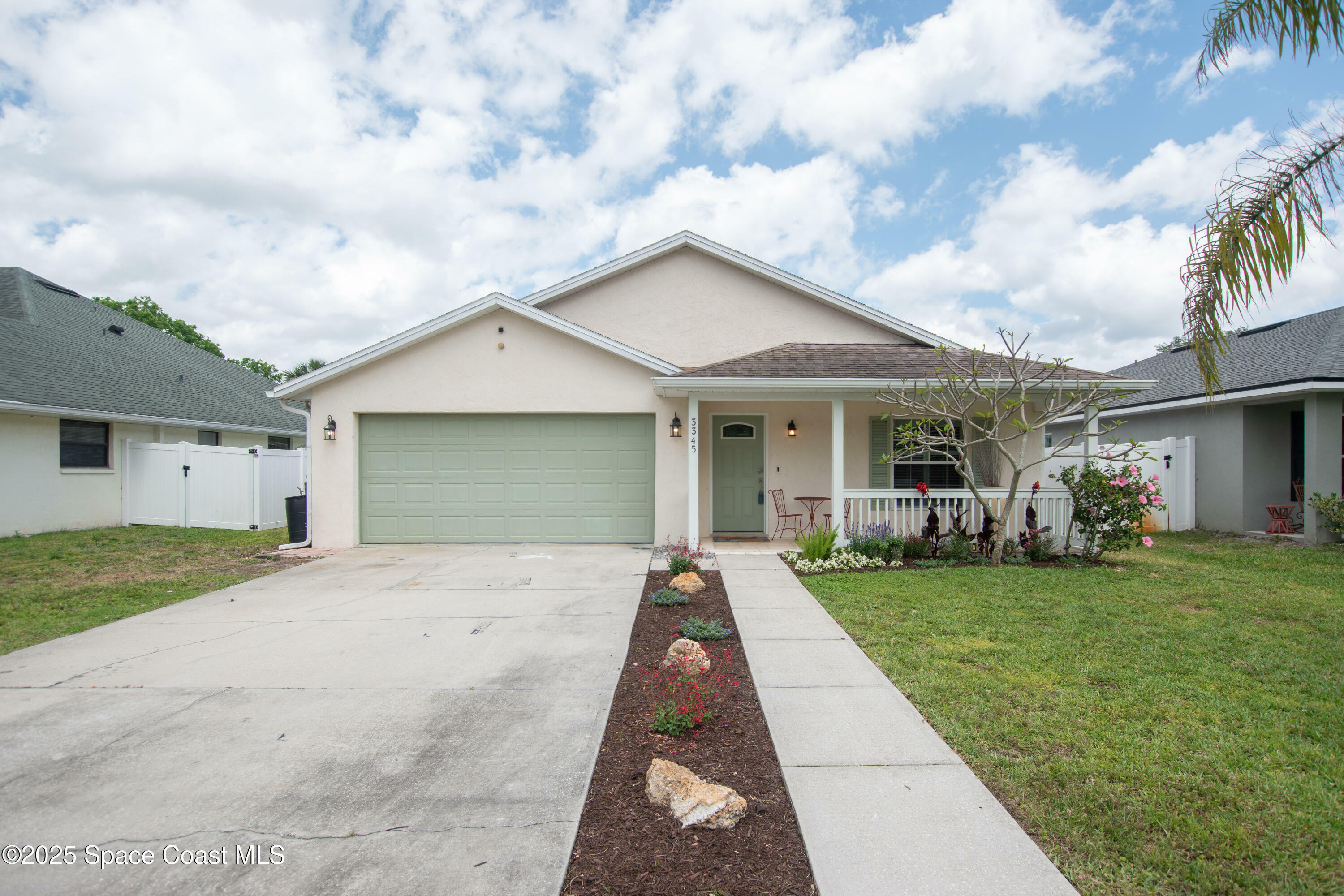 Property Photo: 3345 Royal Oak Drive FL 32780
