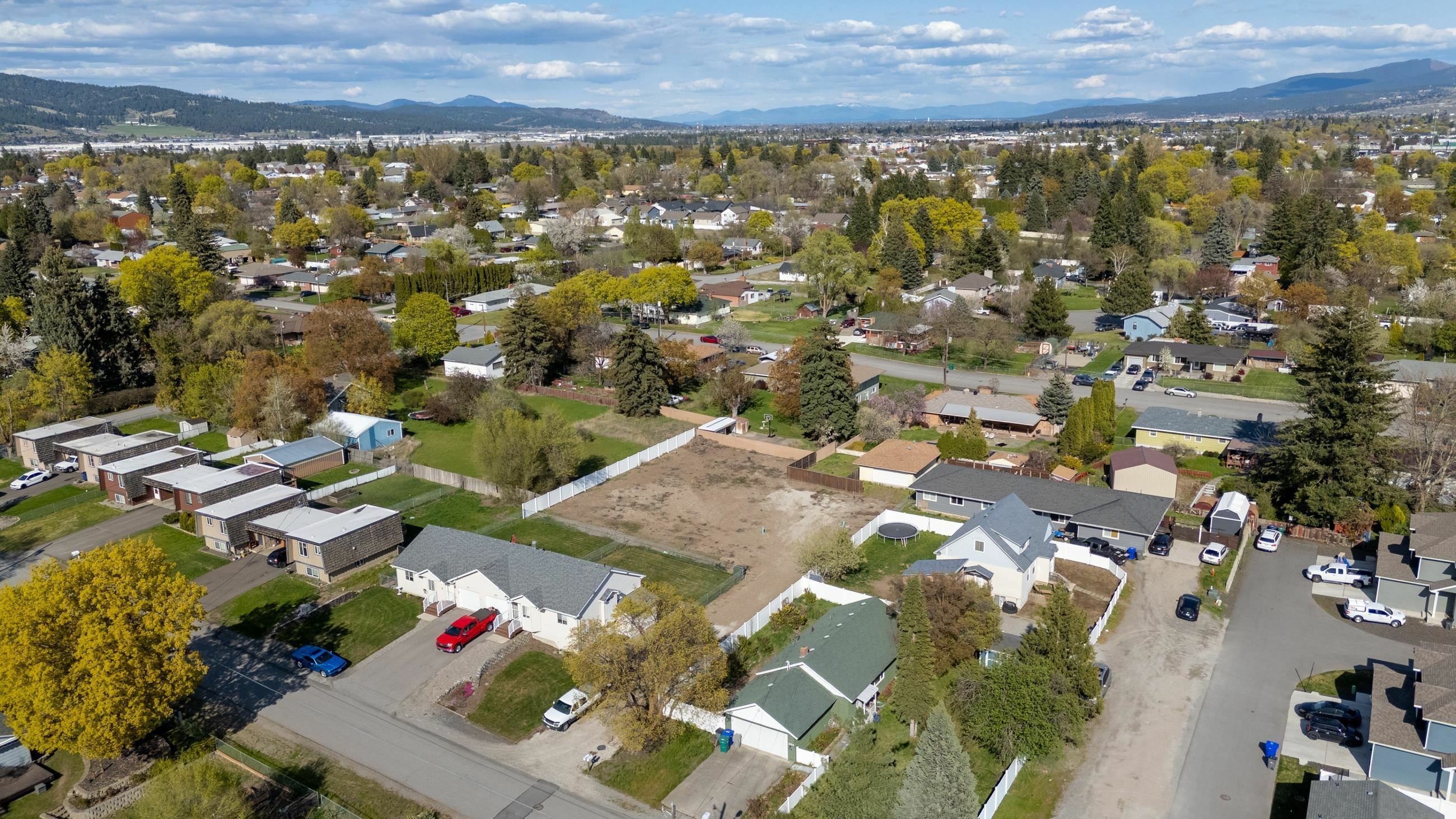 Property Photo: 306 N Bannen Rd WA 99216