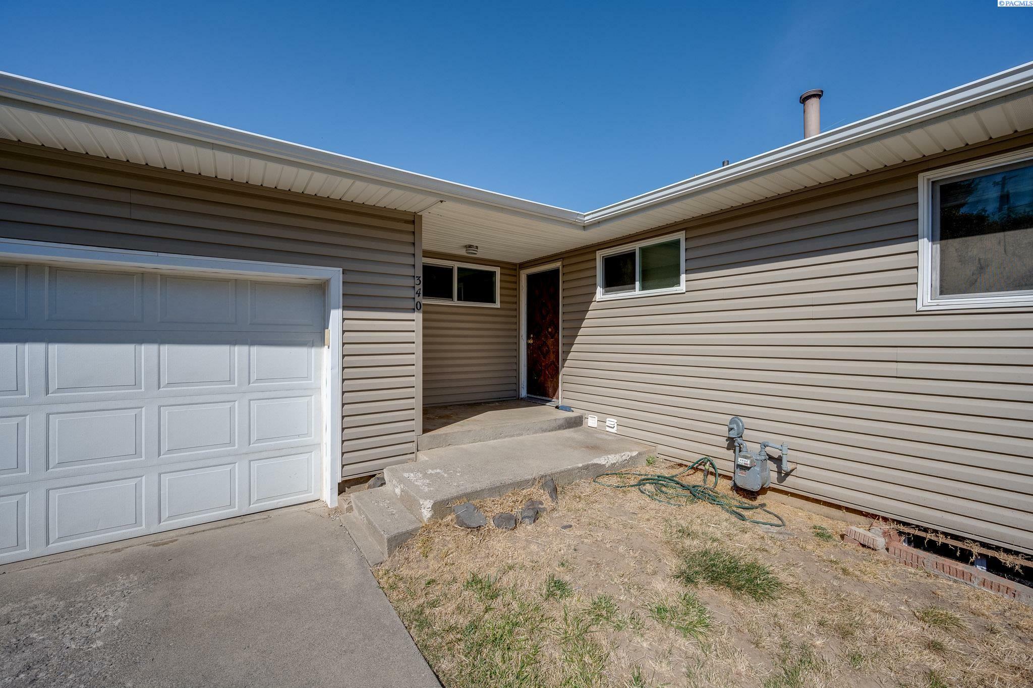 Property Photo: 340-342 NW North Street WA 99163