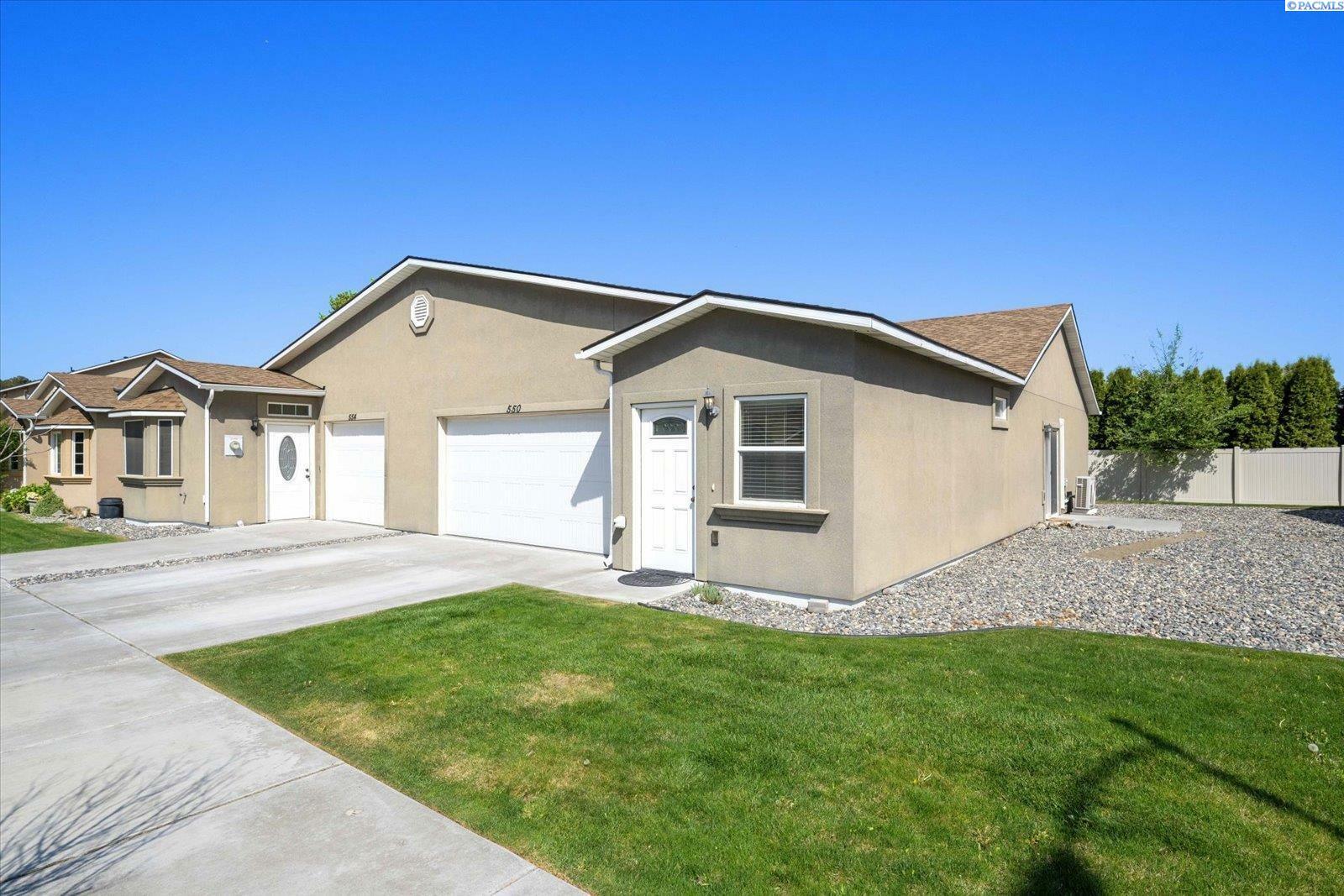 Property Photo: 550 N Grant St WA 99336