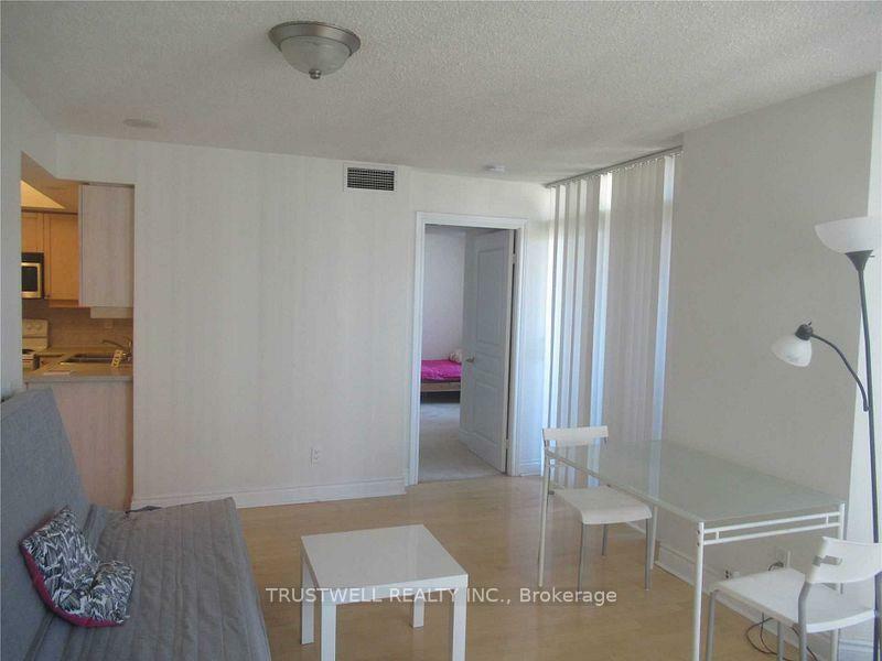 Property Photo:  15 Northtown Way 1618  ON M2N 7A2 