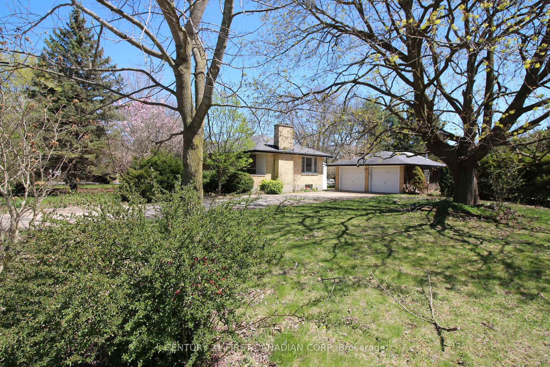 104 Simcoe Avenue  Middlesex Centre ON N0L 1R0 photo