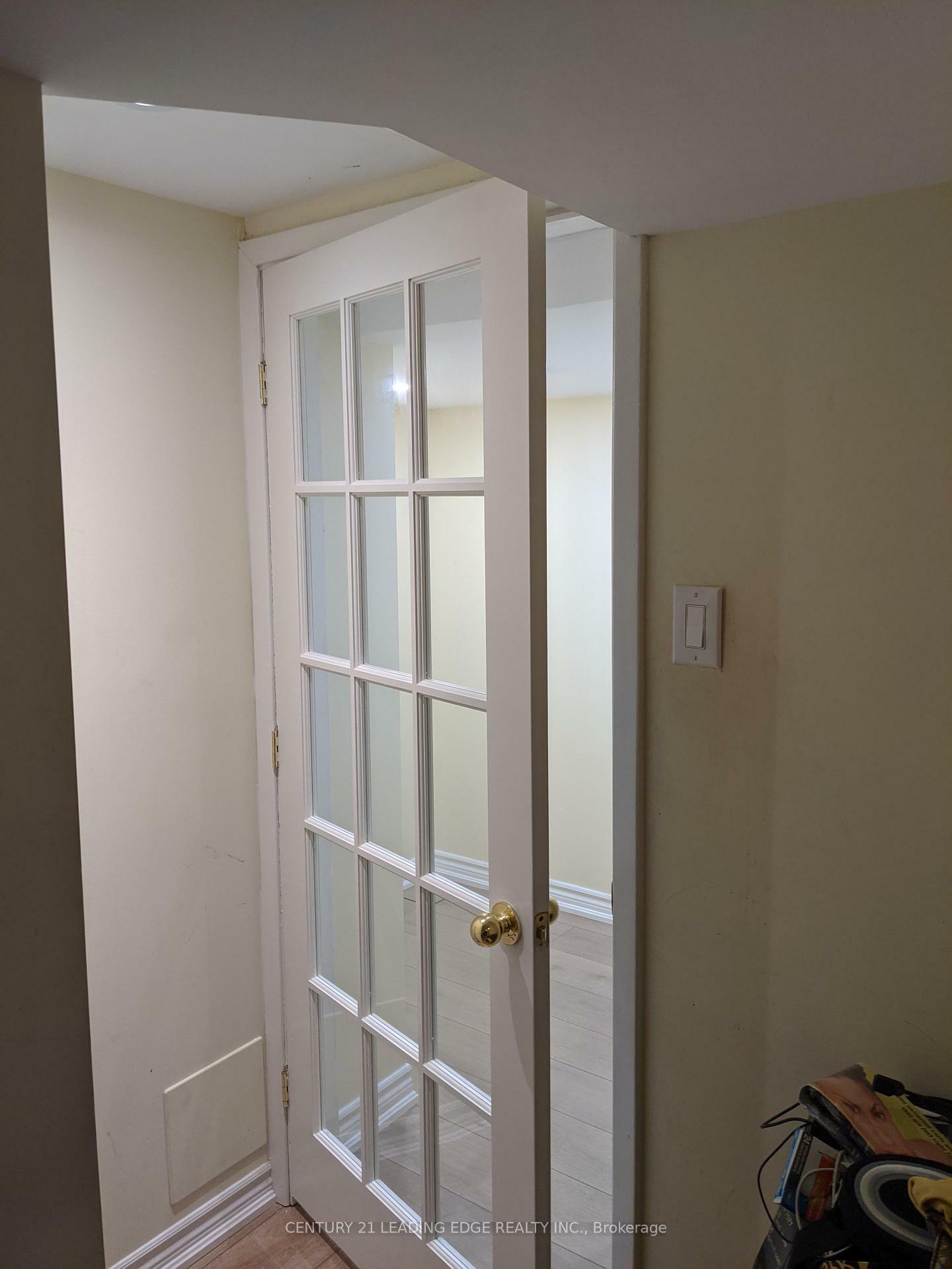 Photo de la propriété: 48 Stephensen Court Bsmt ON L6V 3X8