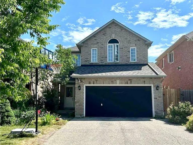 Photo de la propriété: 9 Headwater Crescent ON L4E 4G1
