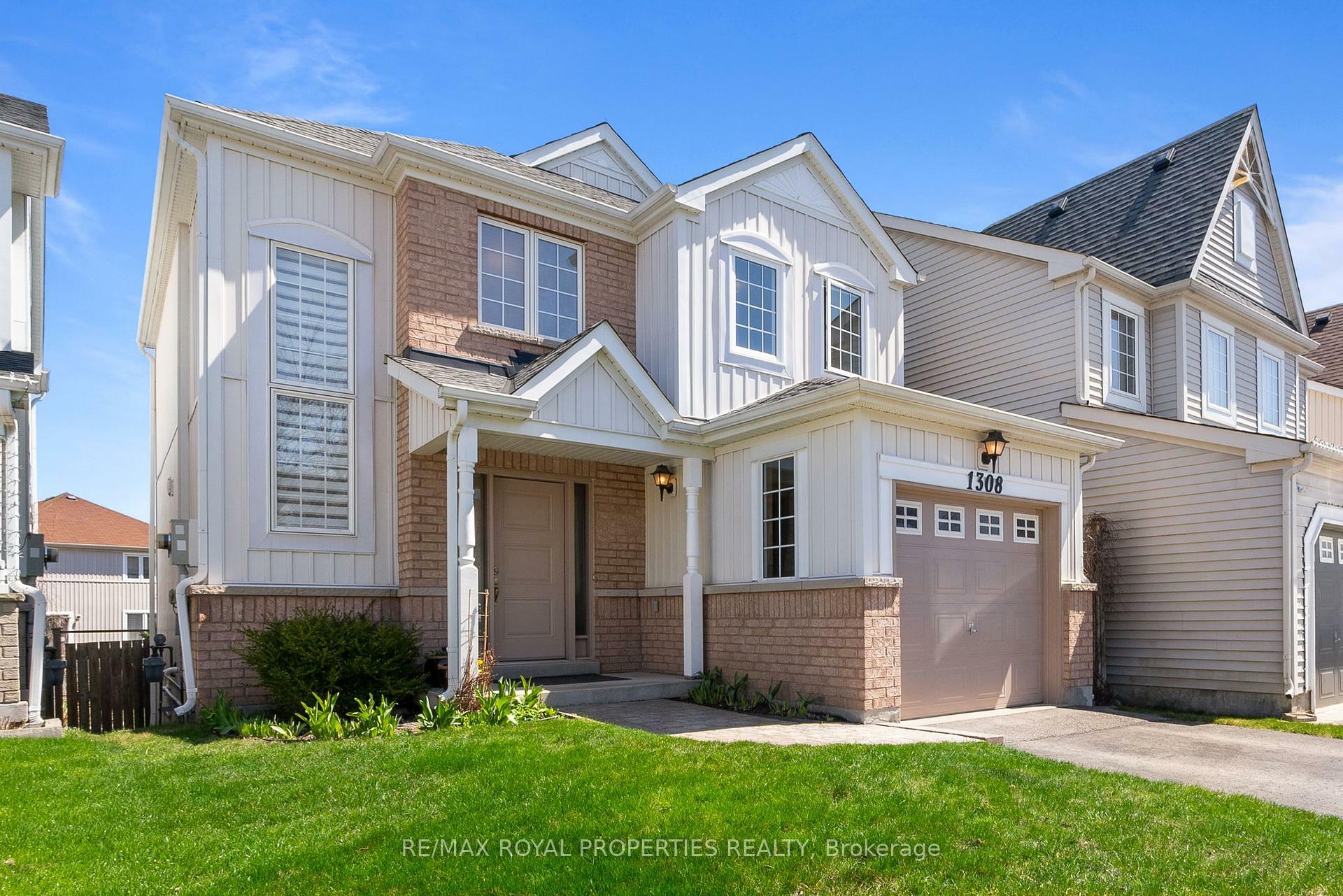 Photo de la propriété: 1308 Ashgrove Crescent ON L1K 3A6