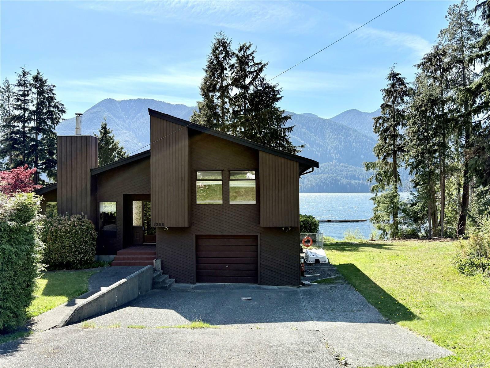 Property Photo: 1200 Marine Dr BC V0N 2N0