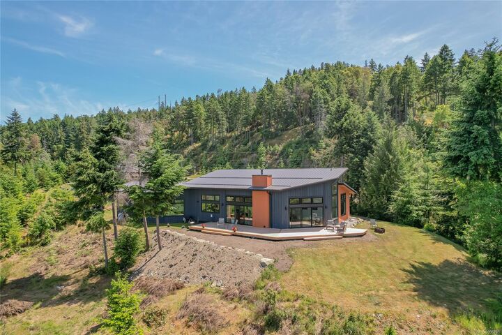 153 Southern Way — photo 1